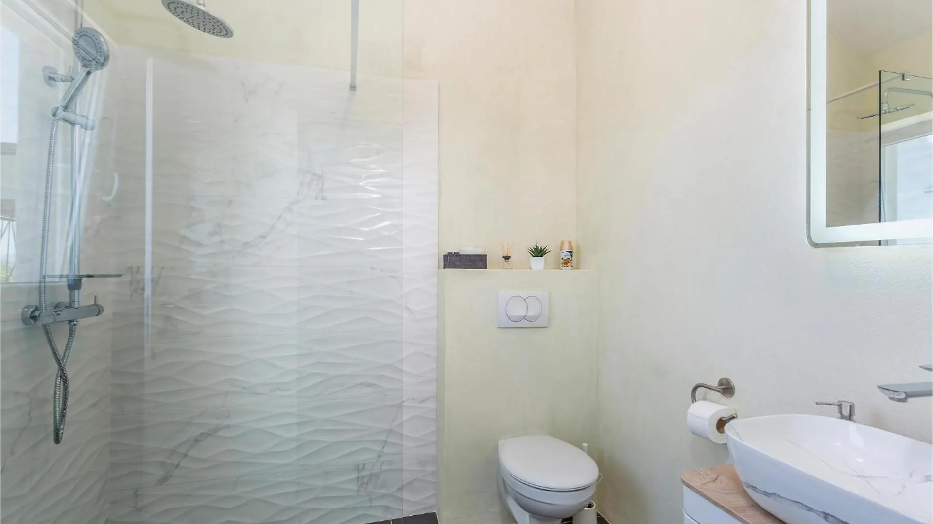 Amazing Home In Sveti Ivan Dobrinjski With Sauna Holiday home
