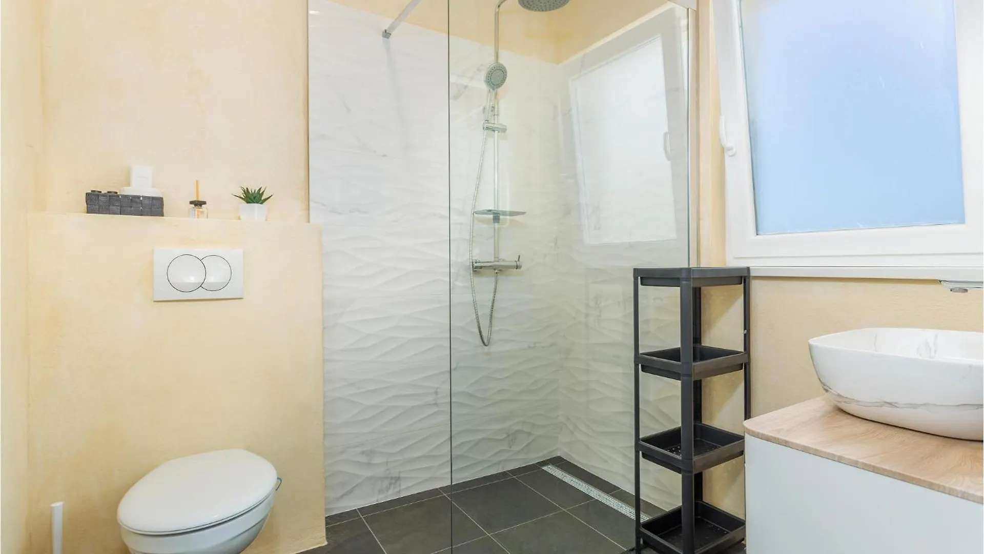 Amazing Home In Sveti Ivan Dobrinjski With Sauna