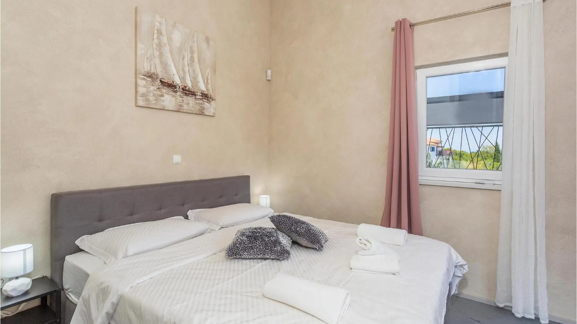 Amazing Home In Sveti Ivan Dobrinjski With Sauna
